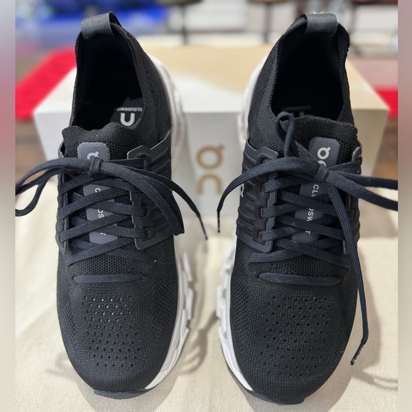 ON Cloudswift 3 women’s size 7. Color Black. Worn only once in great condition. - Picture 2 of 11
